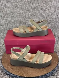 Munro Juniper Sandal Women's Size 8.5 M Platform Heel - Picture 1 of 9