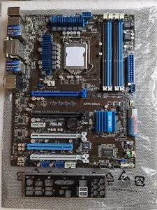 Asus P8B WS - Intel C206 - Socket 1155 - DDR3 Ram - Scheda Madre Desktop ATX - Foto 1 di 2