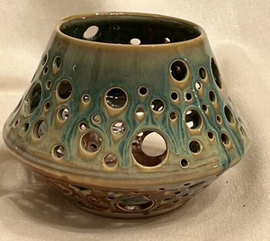 GORGEOUS UNIQUE“PITCH PINE” TURQUOISE &Tan Pottery Tea Light Candle Holder - Picture 1 of 12