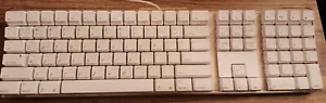 Keyboard Apple White Heavy Pre owned and used see pics Tested - Picture 1 of 6
