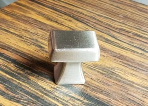 Allen + Roth Satin Nickel Rectangular Cabinet Knob Z3193-L30-BNI - Picture 1 of 3
