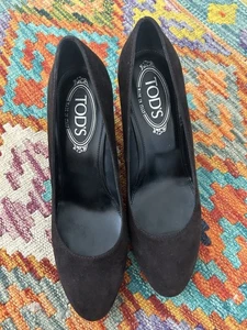 TOD'S Suede Round Toe Wedge Heel Slip On Pumps EU 37.5 Color Is Brownish Plum - Picture 1 of 7