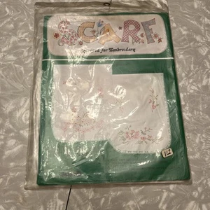 Vogart Dresser Scarf Kit 8057D Stamped Embroidery Thread Rooster Floral 14x42 - Picture 1 of 2