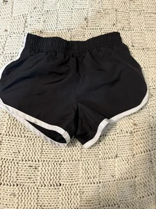 Nike Dri Fit Shorts Black & White Sz 2T - Picture 1 of 3