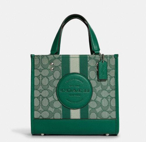 Borsa Jacquard Nuova con etichette Coach C8417 Dempsey 22 In Firma con Righe e Toppa Coach