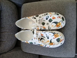 Halloween Women's Shoes Lace-Up Closure Anti-Slip Canvas Sneakers SZ 9M - Picture 1 of 5