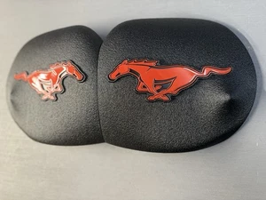 2015-2026 Mustang Custom Fitted Strut Tower Covers Caps (Pony) Set Of 2 - Foto 1 di 12