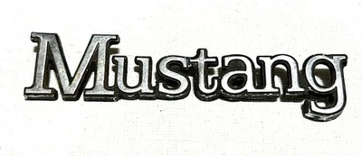Insignia emblema guardabarros lateral metálico Ford Mustang 5,25" años 70 de colección OEM D5ZB604255-AA Foto 1 de 4