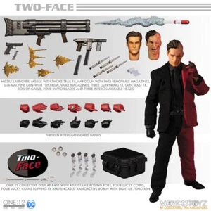 ONE:12 Collective Batman Comics TWO FACE Harvey Dent action figure 1/12 Mezco - Foto 1 di 1