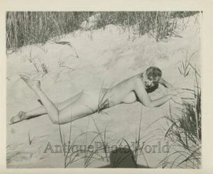 Nude woman sun bathing on beach vintage pinup photo - Picture 1 of 1
