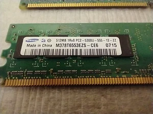 2 - Samsung 512MB 1Rx8 PC2-5300U-555-12-ZZ DDR2 RAM Memory M378T6553EZS-CE6 - Picture 1 of 3