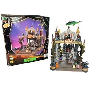 Lemax Spooky Town Monsters Ball 54302 Villaggio di Halloween completo e testato - Foto 1 di 17