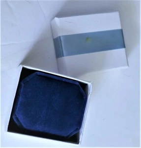 ice com jewelry ring empty box - Picture 1 of 3