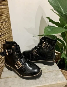 NWT ASOS Designer Black Gold Faux Leather Croc Buckle Ankle Boots UK 9 Wide Fit - Picture 1 of 6