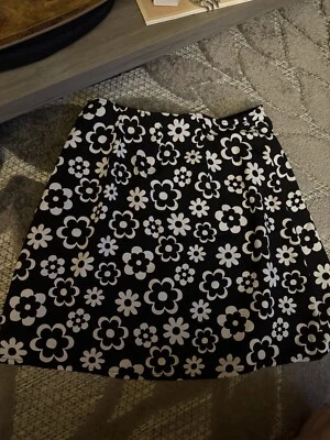 Falda Hollister para mujer nueva con etiquetas floral forrada en blanco y negro talla XS Foto 1 de 4