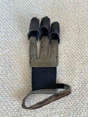 Archery Fingertabs Size Large - Image 1 of 4