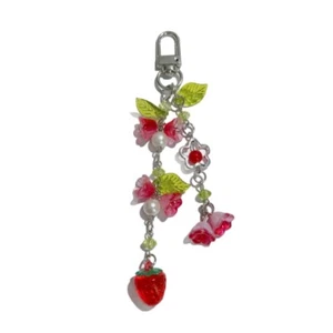 Stylish Strawberry Floral Key Ring Acrylic Alloy Compact Daily Use Bag Charm - Zdjęcie 1 z 8