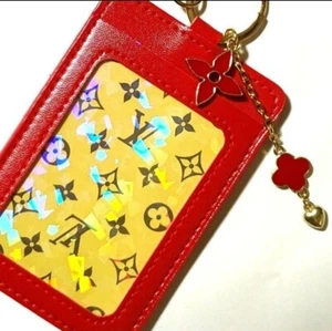 Louis Vuitton Monogram Playing Card and Card Protector Case Red Laggage Tag - Bild 1 von 8