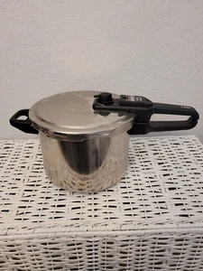 VINTAGE T-FAL SENSOR 6 LITER/QUART PRESSURE COOKER MODEL SA SEB 321 PRE-OWNED - Picture 1 of 10