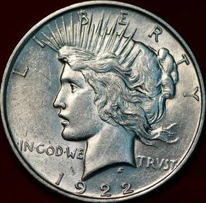 Uncirculated 1922-D Denver Mint Silver Peace Dollar - Picture 1 of 2