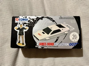 Genuine Corgi Classics James Bond Collection Lotus Submarine & Jaws FIgure - MIB - Picture 1 of 3