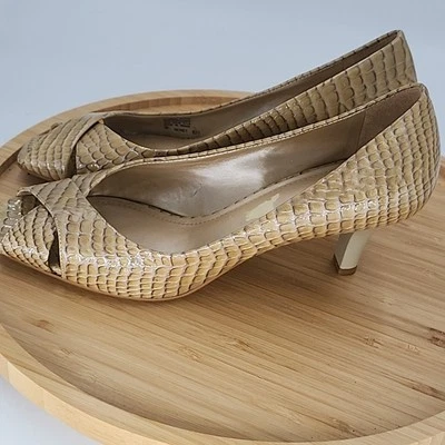 Alex Marie High Heels Golden Ivory Leather Size 7.5 snake Pattern  - Image 1 of 4