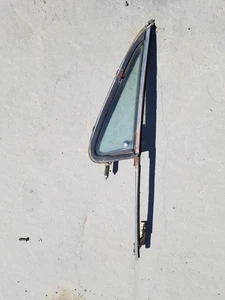 1981 - 1987 Chevrolet GMC Truck Left Vent Window 81-91 Suburban Blazer Jimmy - Picture 1 of 4
