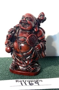 Estatuilla de cinabrio sintético de comercio terrestre Lucky Laughing Buddha  - Imagen 1 de 10
