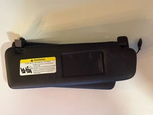 03-10 Porsche Cayenne Turbo Front Right Side Sunvisor Sun Visor Shade OEM - Foto 1 di 3