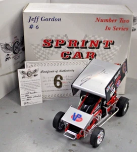 1997 Jeff Gordon #6 Moulds 1/18 GMP Diecast Sprint Car handsigniert - Bild 1 von 2