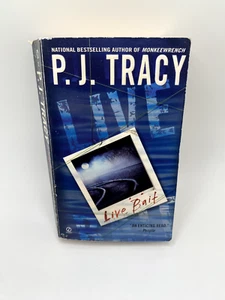 Live Bait by P.J. Tracy 2005 Signet Paperback 1st Printing - Picture 1 of 7