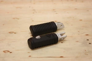 2018-2022 OEM HARLEY MILWAUKEE 8 M8 SOLFTAIL FRONT FOOT PEGS 18 19 20 21 22 - Picture 1 of 6