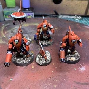 Warhammer 40k Tau Empire Stealth Battlesuits Games Workshop gut bemalt - Bild 1 von 5