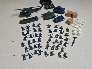 Tyco US 1 VINTAGE 1983 GI JOE * ELECTRIC TRUCKING SLOT SET * Soldiers & Vehicles - Picture 1 of 12