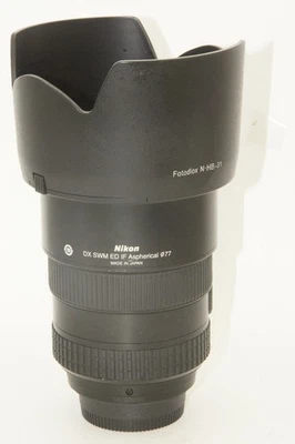 Lente Nikon AF-S DX ZOOM NIKKOR 17-55 mm F2,8G IF ED para montaje F con capucha Foto 1 de 4