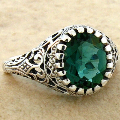 ANTIQUE STYLE 925 STERLING SILVER 1.60 CARAT SIMULATED EMERALD RING         #631 - Image 1 of 4