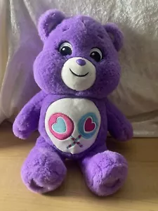 Peluche Care Bears Viola Share Bear 2020 Cuori 15" Orso Lecca-Lecca - Foto 1 di 4