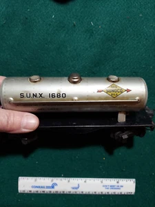 LIONEL #1680 SUNOCO TANK CAR - Picture 1 of 5