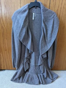 Monoreno Womens L ruffled cardigan sweater beautiful - Picture 1 of 6