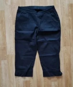 Damen Mädchen Stoffhose Capri Hose Stretch Gr. 40 Schwarz - Bild 1 von 4