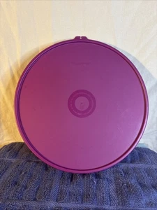 Sello de tapa de repuesto Tupperware vintage #2197B-2 9 1/2" púrpura - Imagen 1 de 2