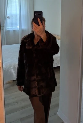 Mink Short Fur Coat – Excellent Condition - Image 1 of 4