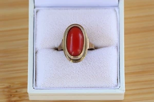 Antiguo anillo cabujón oblongo coral rojo alemán de oro de 8 quilates [333] 3,4 g tamaño J/K - Imagen 1 de 15