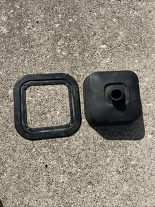 ☀️1988-1994 88-94 CHEVY GMC OBS PICKUP MANUAL TRANSMISSION FLOOR SHIFT BOOT OEM - Picture 1 of 6