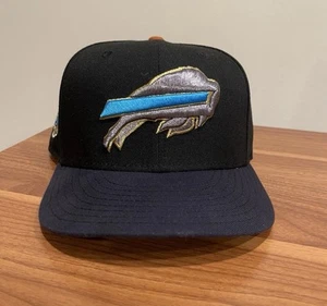 NEW ERA "WATER BUFFALOS" BUFFALO BILLS FITTED HAT (BLACK/NAVY) 7 1/2 - Picture 1 of 4