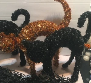 Vintage Halloween Tinsel Cats Arched Back 3D Set of 3,2 Black(No Eyes)One Orange - Picture 1 of 9