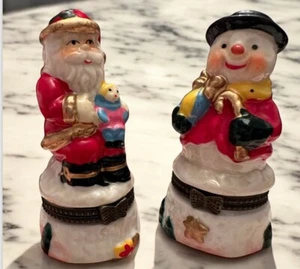 Cajas de baratijas miniatura con bisagras de Navidad Santa y Frosty El muñeco de nieve 2 1/2” X 1’ - Imagen 1 de 11