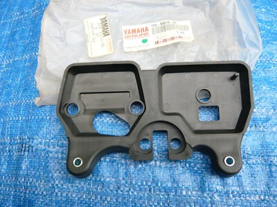 Yamaha DT125  Typ 10V  1982 Grundplatte vom Cockpit Armatur Halter 10V-83519-00 - Bild 1 von 4