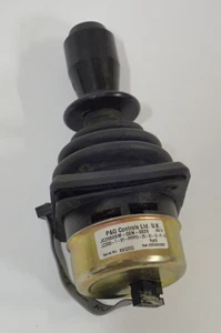 P&G CONTROLS JC2000SW-GEN-0029 ISS:21 JC2000-T-XY-PPP0-25-S1-S 2 AXIS JOYSTICK - Bild 1 von 9