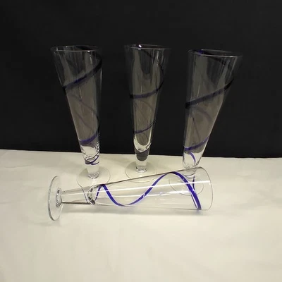 Juego de 4 vasos remolino flautas cerveza Pilsner Swirline azul cobalto Pier 1 Imports Foto 1 de 4